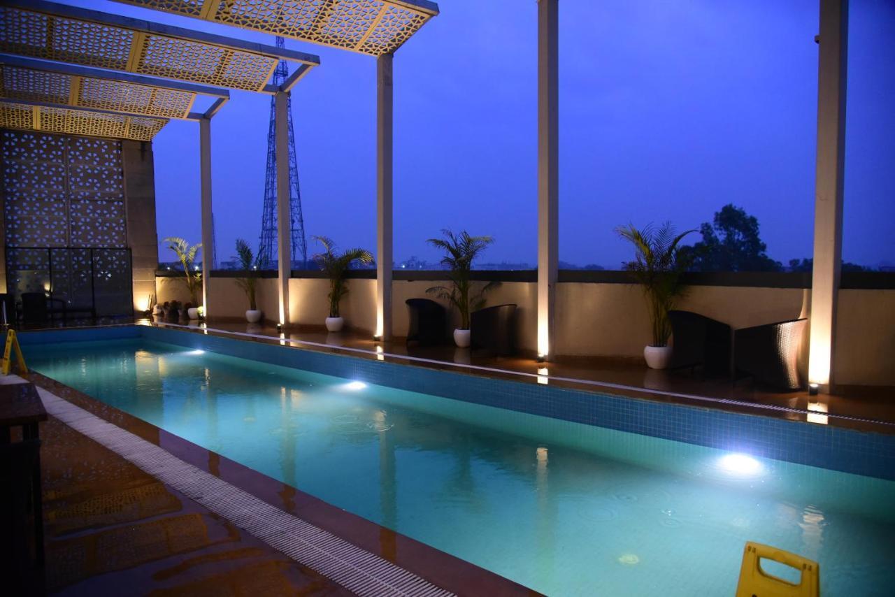 Ramaya Hotel Rohtak Exteriér fotografie
